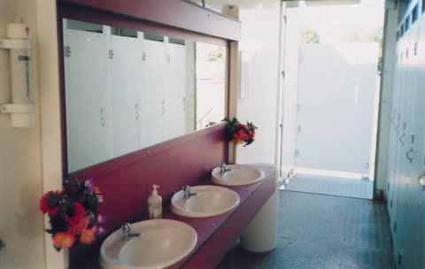ROWSALOO Mobile Shower Trailer Hire - Computer Controlled Shower Trailers equipped with hand basins and mirrors, as well as lighting and exhaust fans and fully silenced generators